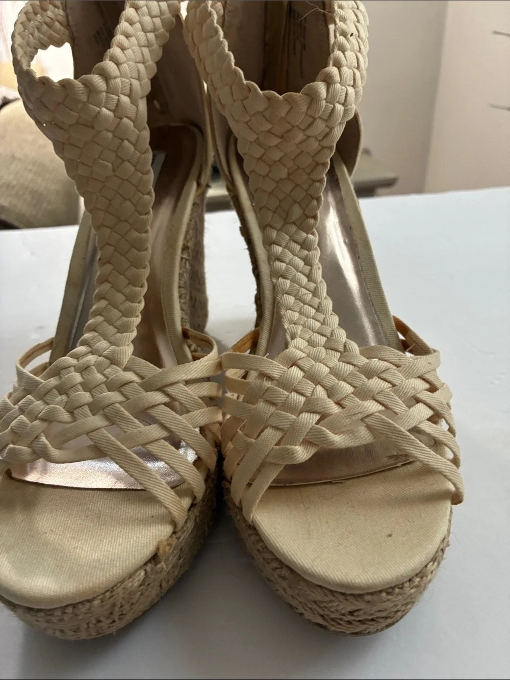 Steve Madden Braided T-Strap Wedge Sandals in Cream,Size 9M, Like New Condition